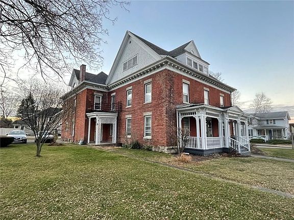 2nd image of 32 Parker St #8