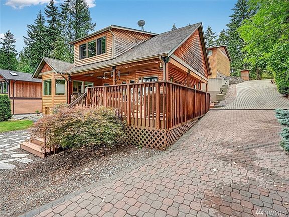 4th image of 18622 Tapaderos St SE