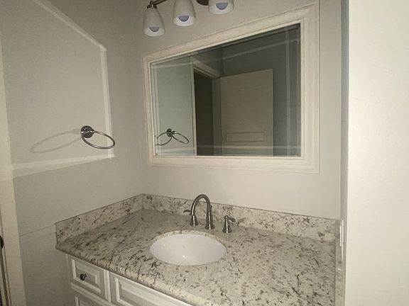 5th image of 2901 Helena Ave APT 510
