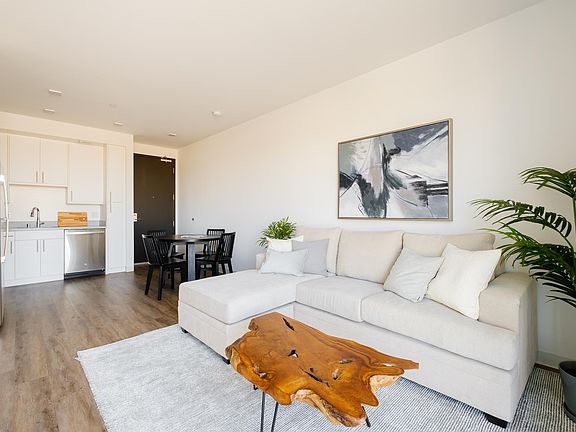 5th image of 4015 Kansas St #302