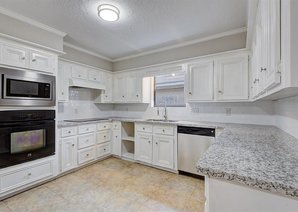 spacious kitchen