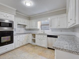139 Old Bridge Lk, Houston, TX 77069