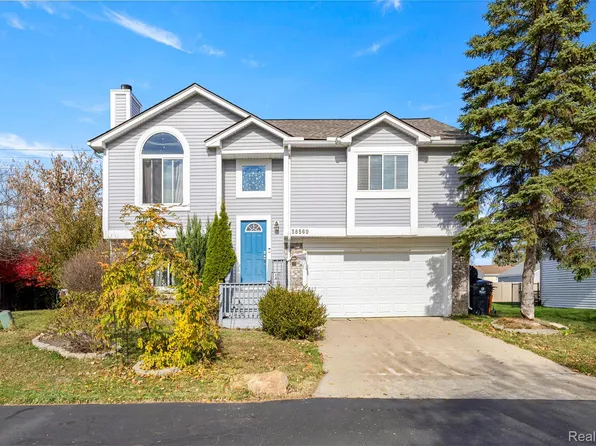 38560 Nellie Ln, Westland, MI 48186