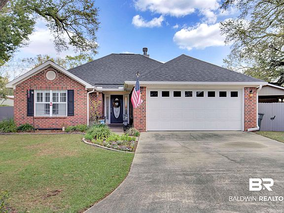 2nd image of 134 Cluster Oaks Ct