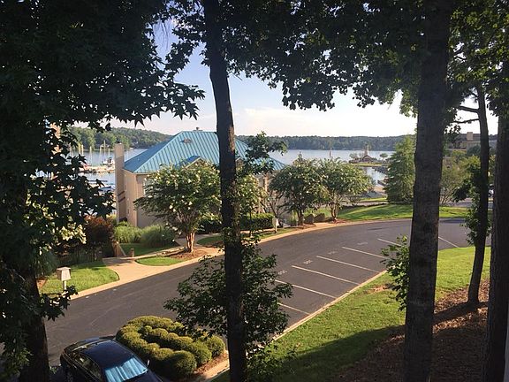 4th image of 100 Harbor Pl Unit 603