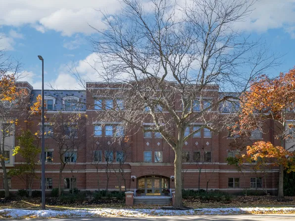 1688 Green Bay Rd APT 204, Highland Park, IL 60035