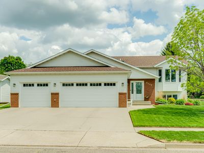 3133 Nevada St, Bismarck, ND, 58503