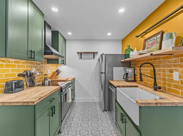 260 Mountainside Drive #C301, Stowe, VT 05672