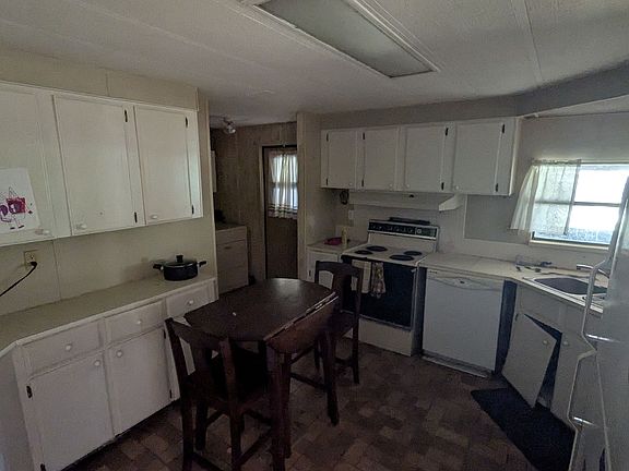 4th image of 8045 Indian Trail Rd