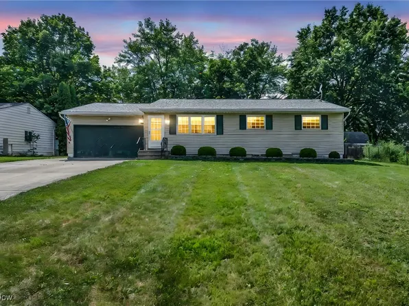 708 Charlotte Dr, Brunswick, OH 44212