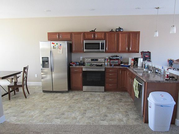 3rd image of 903 E Brewington Ave