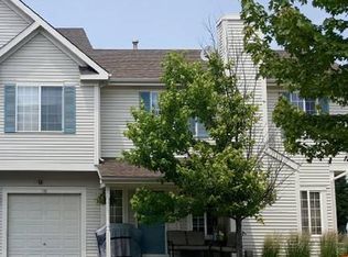 586 Windsor Dr, Fox Lake, IL 60020