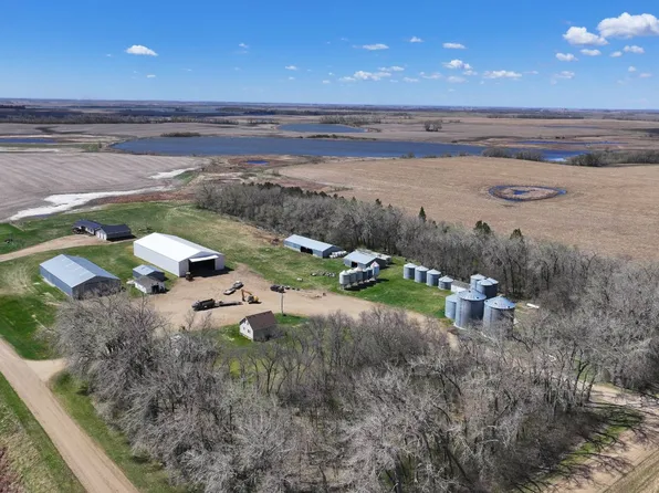 4089 23rd Ave NE, Rugby, ND 58368
