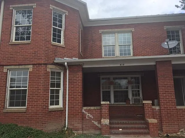 419 Macon Ave — Photo 1