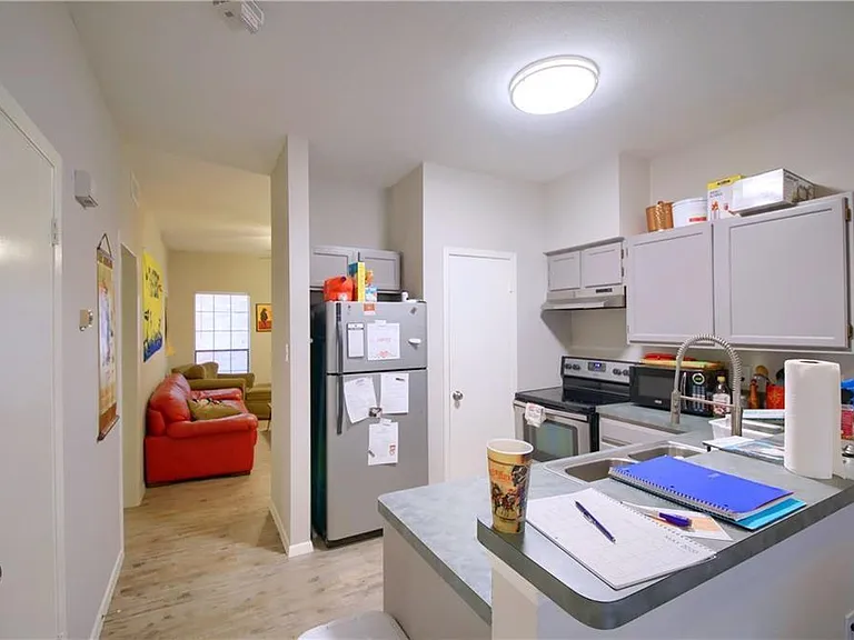 2801 Rio Grande St #304 — Photo 7