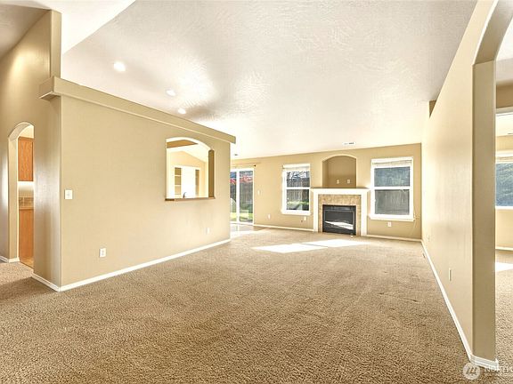 5th image of 919 Highland Road