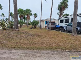 716 E Clam Cir, Port Isabel, TX 78578