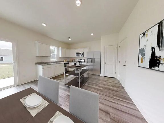 5th image of 1070 Parkside Dr