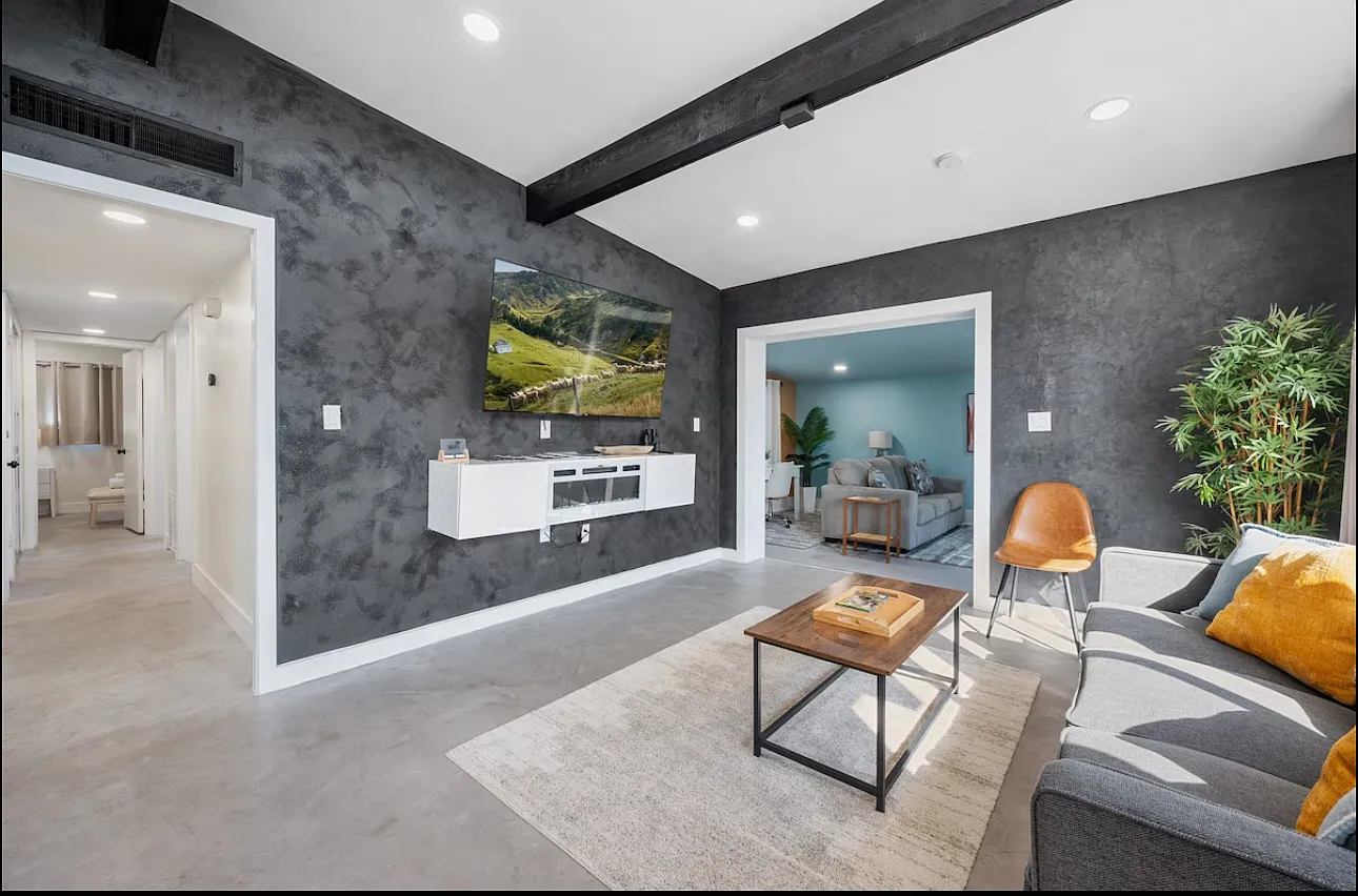 320 Belair Ave — Photo 4