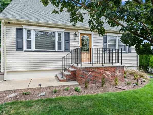 27 School St, North Haledon Boro, NJ 07508