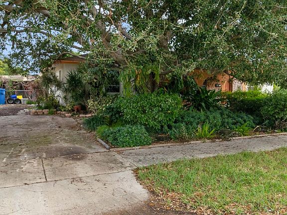 4th image of 406 S 13th Ct