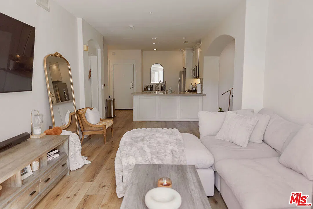 1 bed, 1.0 bath, 900 sqft, $2,750 — Photo 4