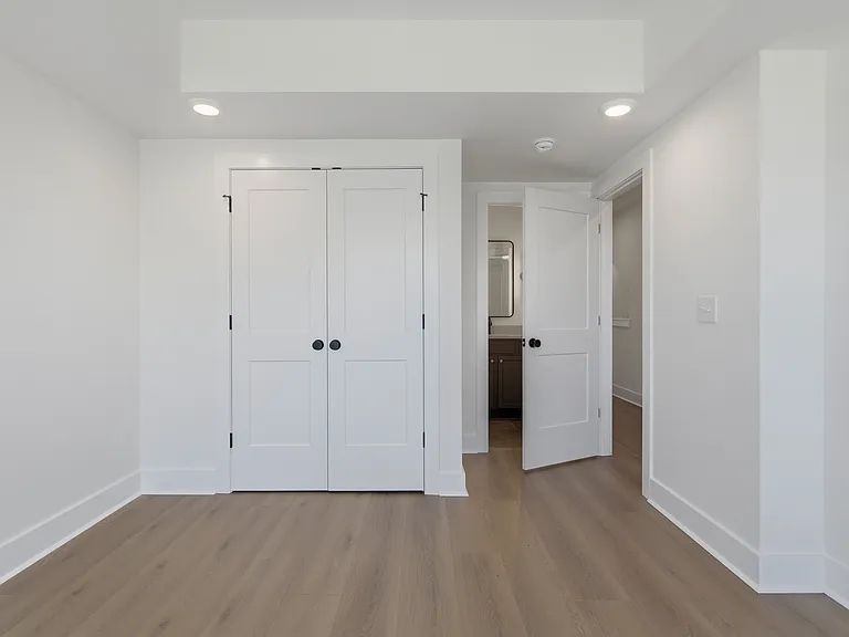 3965 Clifton Ave — Photo 18