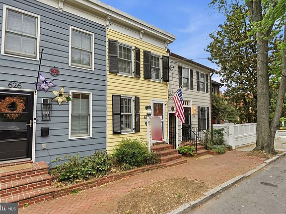 4th image of 628 S Saint Asaph St
