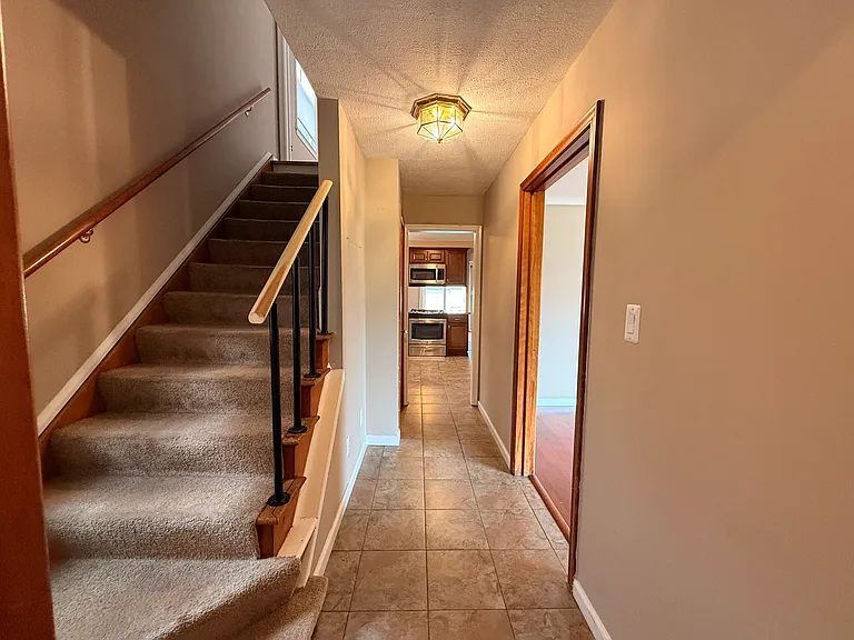 2056 Lennon St — Photo 4