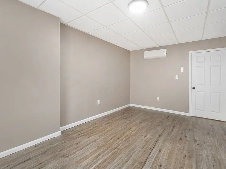 2269 Pennsylvania Ave — Photo 55