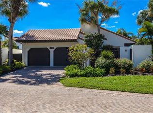 548 Tierra Mar Ln E #13, Naples, FL 34108