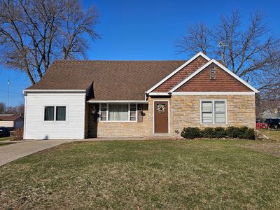 710 S Cherry St, Lamberton, MN, 56152