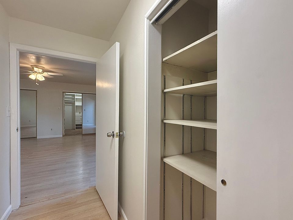 1st image of 970 S Clover Ave