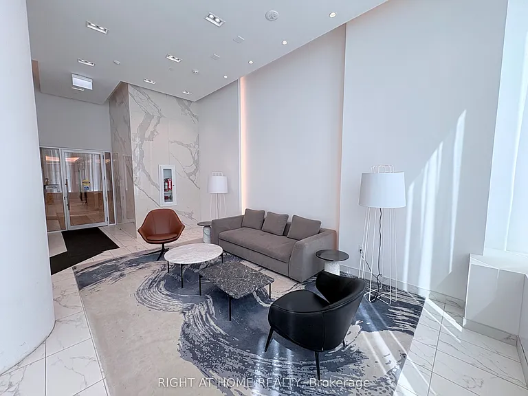 230 Simcoe St #1436 — Photo 3