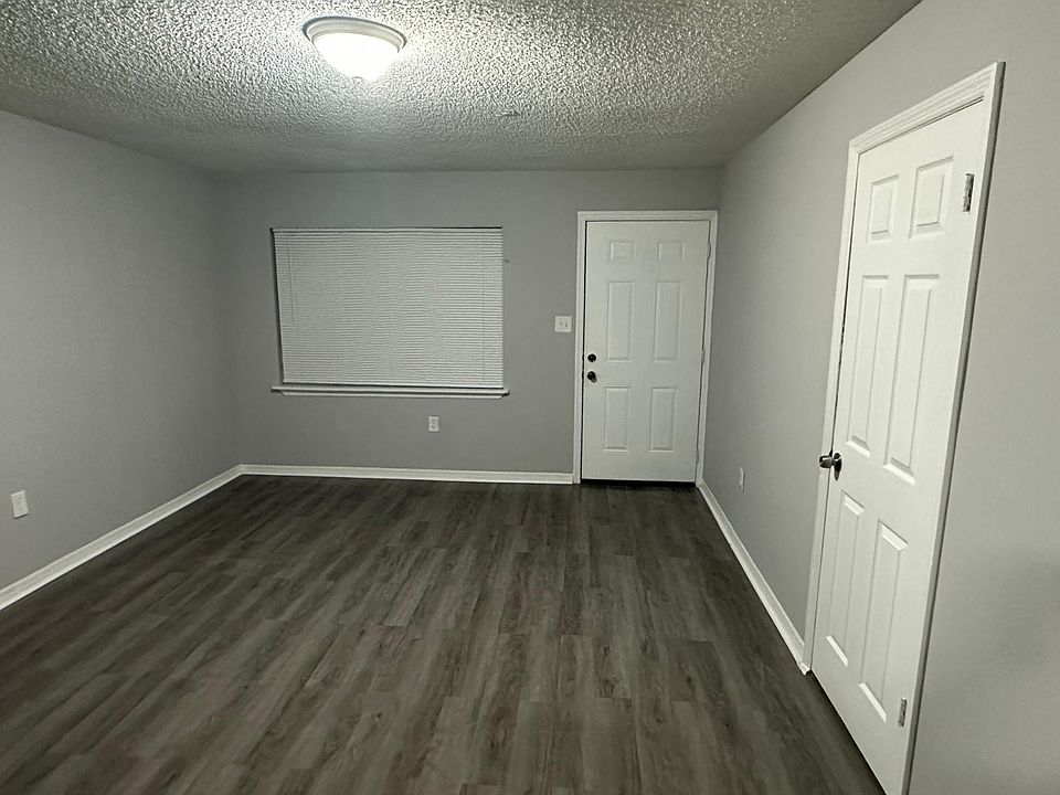 1st image of 1701 Birchwood Cir APT 2
