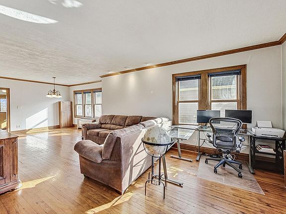 3rd image of 173 S Villa Ave