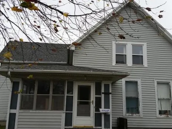 116 E Ohio St, Sibley, IL 61773