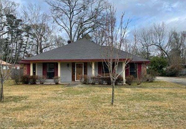 1st image of 10175 White Oak Dr