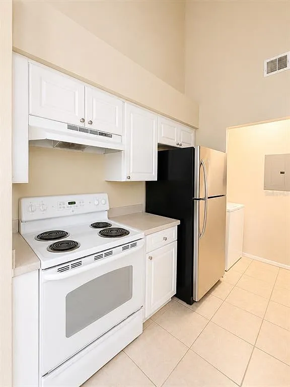 1 bed, 1.0 bath, 733 sqft, $1,450 — Photo 3