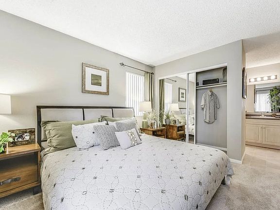 4th image of 2277 Palm Ave #100