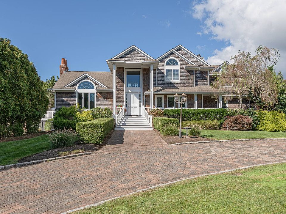 1st image of 8 Bay Meadow Ln