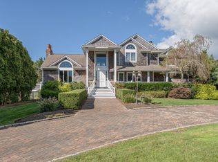 8 Bay Meadow Ln, Westhampton, NY 11977
