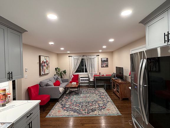 3rd image of 36 Lionel Ave APT C
