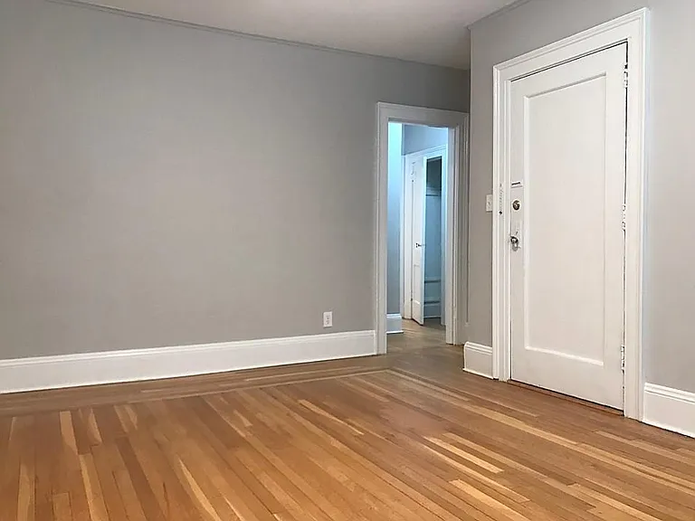 204 Alden Ave #C — Photo 2