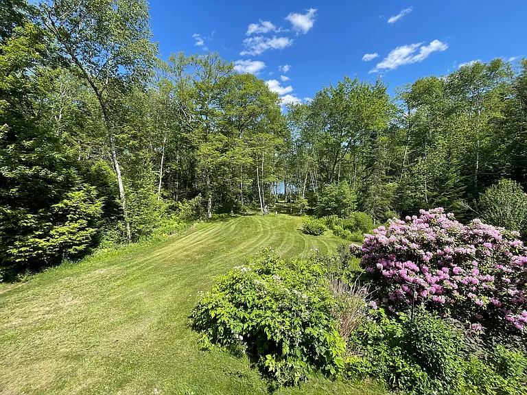 1 Harding Rd — Photo 2