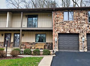 102 Forest Ridge Dr, Pittsburgh, PA 15221