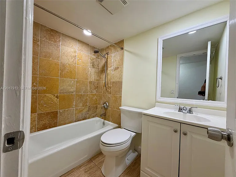 9429 SW 76th St #W25 — Photo 14