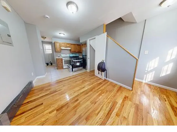 136 Osgood Ave #Penthouse, Staten Island, NY 10304