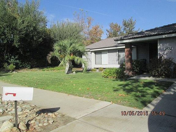 2nd image of 2332 Bonnie Brae Ave