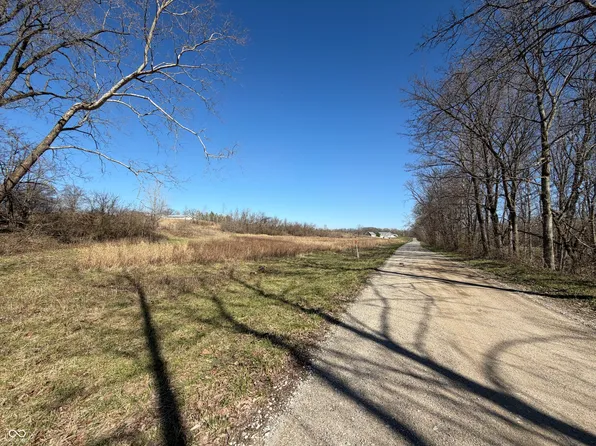 1300 South, Clinton, IN 47842